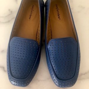 Blue Comfortview Flats Blue Leather like Upper Memory Foam Insole Non skid NWOT
